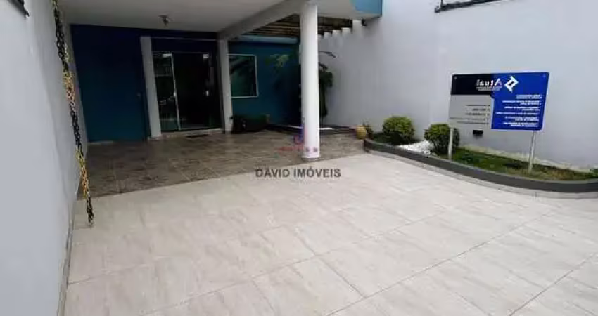 Sala comercial com 4 salas para alugar na Rua São Benedito, 406, Centro, Caraguatatuba