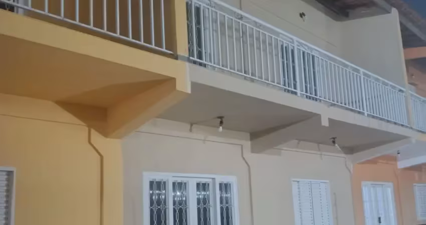 Lindo casa/sobrado, 105m²  área entral de cuiabá ral