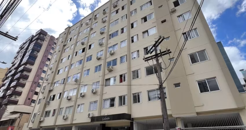 Lindo Apartamento no Centro de Balneário Camboriú - 1 Dormitório - 1 vaga de garagem.