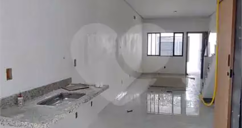 Casa com 3 quartos à venda na Rua Isaac Tabacow, Penha, São Paulo