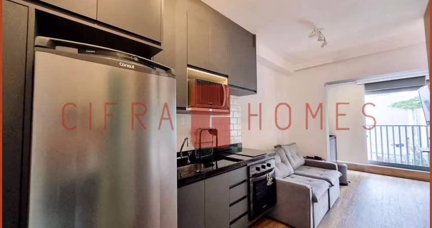 Studio mobiliado à venda, 35 m² com uma vaga, no bairro Jardim Paulista, pronto para morar.