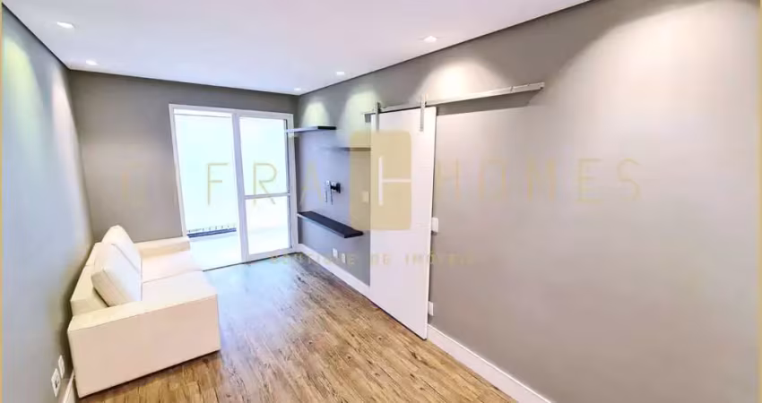 Apartamento mobiliado de 57m² com 2 dormitórios, 1 suíte, closet, terraço envidraçado com churrasqu