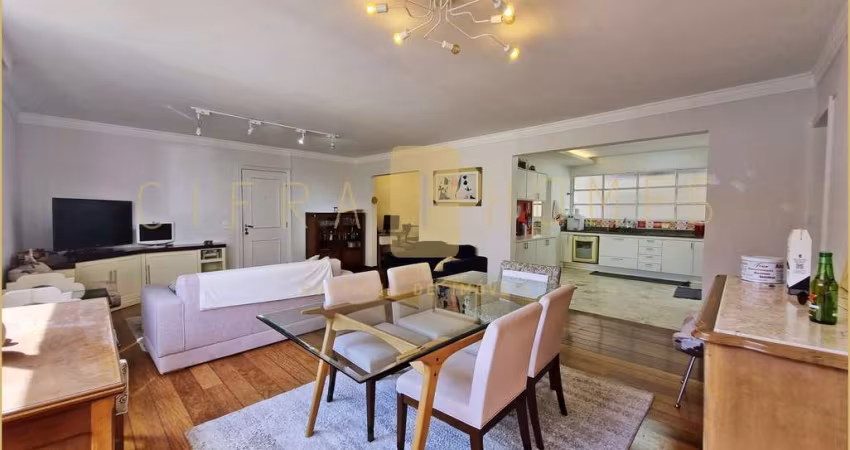 Apartamento lindo e charmoso à venda, com 3 dormitórios (sendo 1 suíte), 1 vaga de garagem, no melh