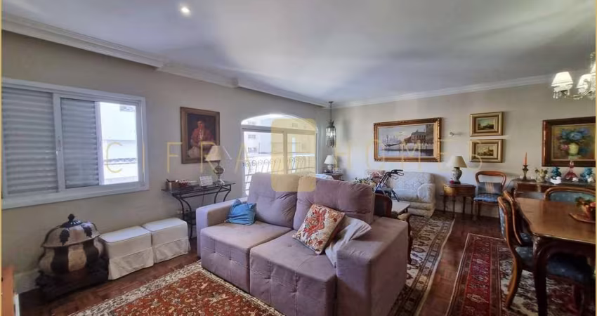Excelente Apartamento Iluminado em Andar Alto com Suíte, Cozinha Planejada e Área de Serviço