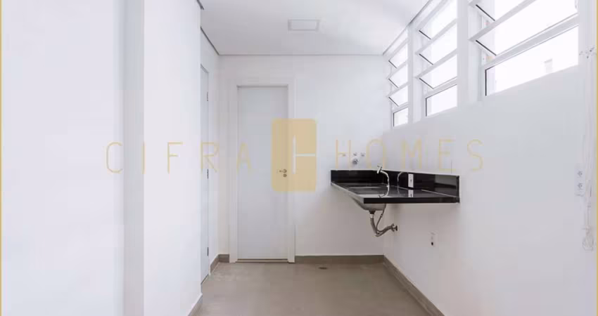Apartamento totalmente reformado no Jd. Paulista, com 3 Dormitórios e 2 Vagas, Pronto para Morar