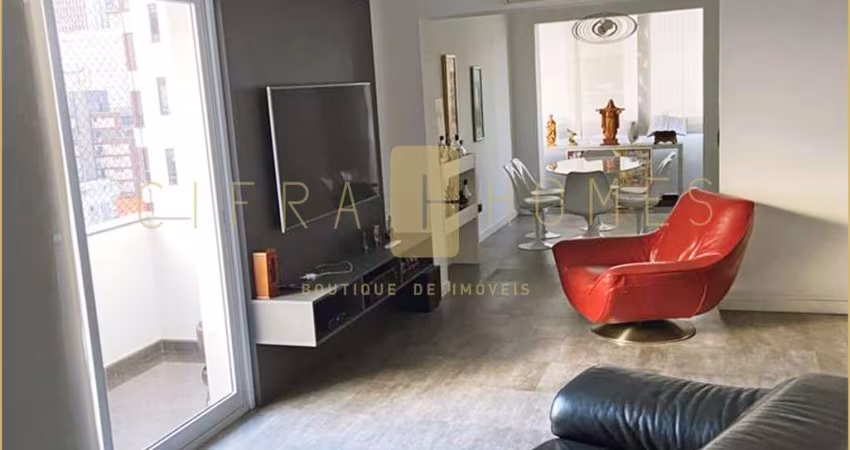 Apartamento à venda, reformado, 130 m², 3 dorm (2 suítes), 2 vagas, Jd. Paulista