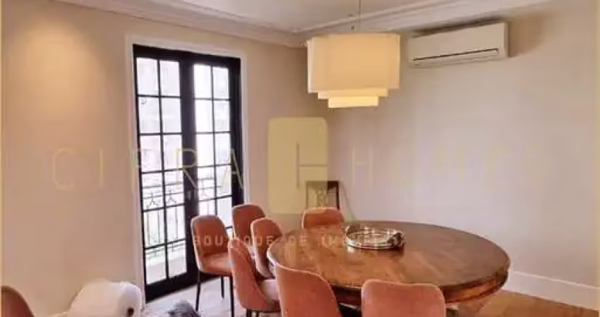 Apartamento exclusivo no jardim paulista com 2 suítes, lareira, sacadas e 2 vagas.