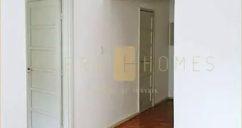 Apartamento com suíte, sala de estar e cozinha integrada em localização privilegiada