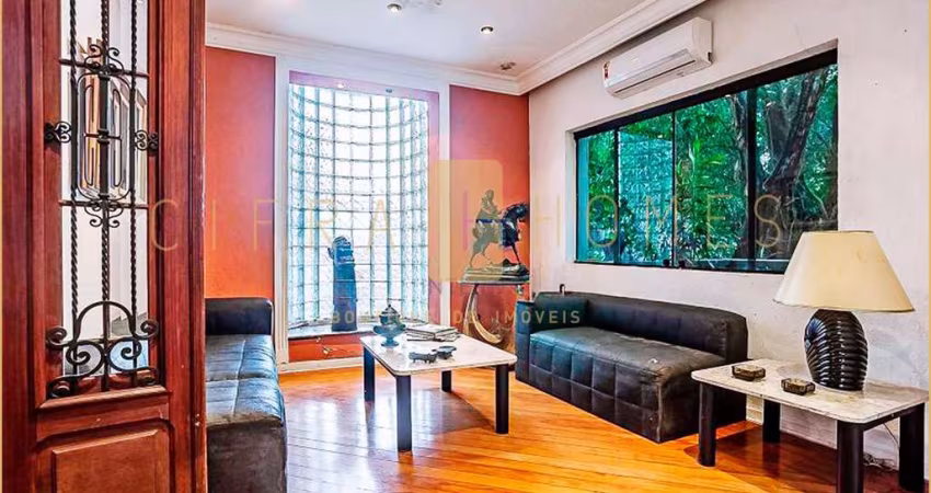 Casa comercial em excelente localização,  perfeito para diversos segmentos de negócios, com 900m2 d