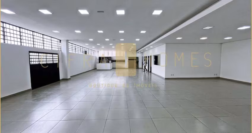 Prédio Comercial Disponível para Locação, com 2 Pavimentos e 14 Vagas, a 300m da Av. Ibirapuera