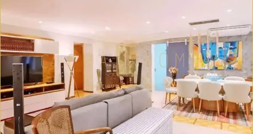 Apartamento à venda, 3 dorm., 2 banheiros, ampla sala, ar condicionado e cozinha reformada.