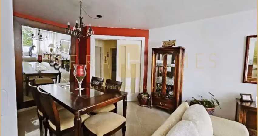 Lindo apartamento à venda, 3 dormitórios, vaga de garagem e portaria 24 hr. em moema passaros