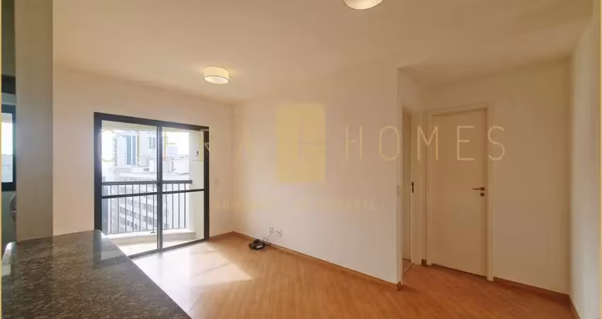 Apartamento de 40 m², com 1 dormitório, varanda, vaga, piscina aquecida, academia e fácil acesso ao