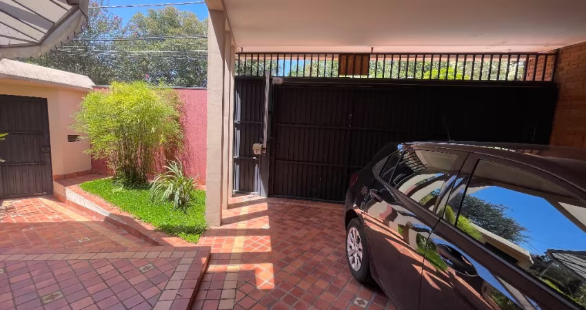 Belíssima Casa a venda na região da Malota Jundiaí -SP R$ 1.880.000,00