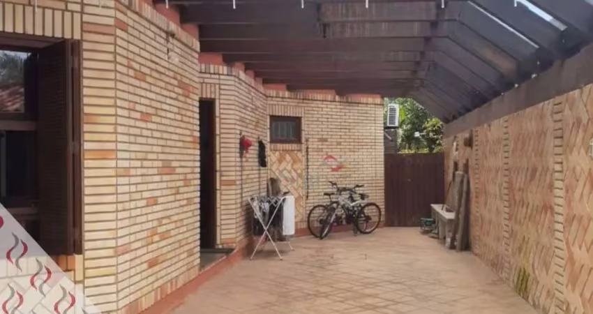 Casa com 7 quartos à venda, 430 m² por R$ 5.000.000 - Jurerê - Florianópolis/SC