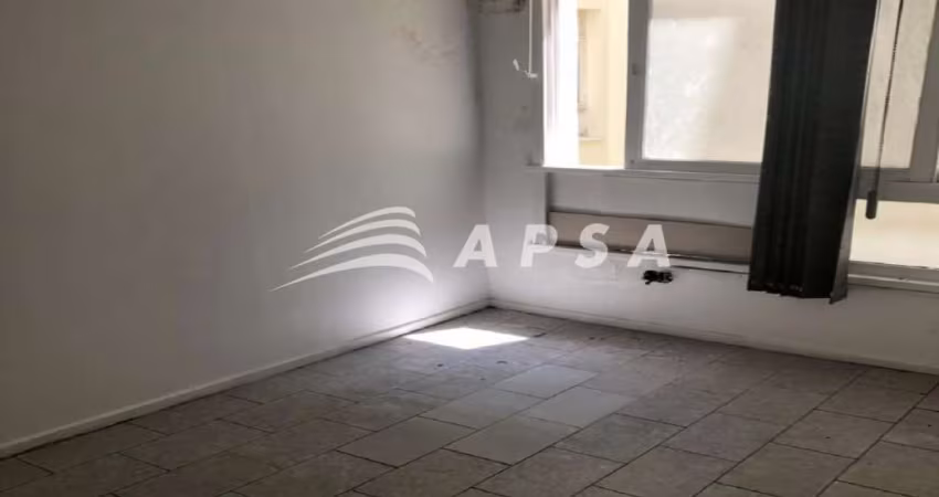 ÓTIMA SALA COMERCIAL, PRÓXIMO FARTO COMÉRCIO, VLT, METRÔ, DE FUNDOS, CLARA, AREJADA, 30M². COMPOSTA
