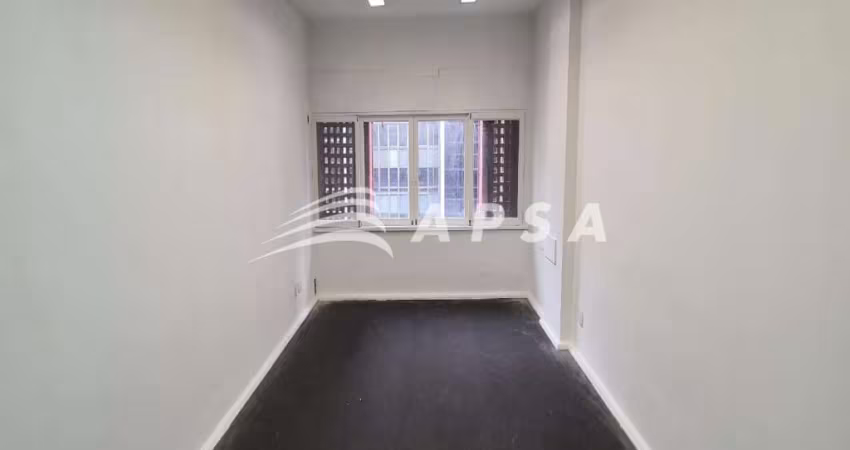 SALA COMERCIAL COM EXCELENTE LOCALIZAÇÃO, PRÓXIMOS DE BANCOS, COMÉRCIO, FARTO TRANSPORTE PÚBLICO, PR