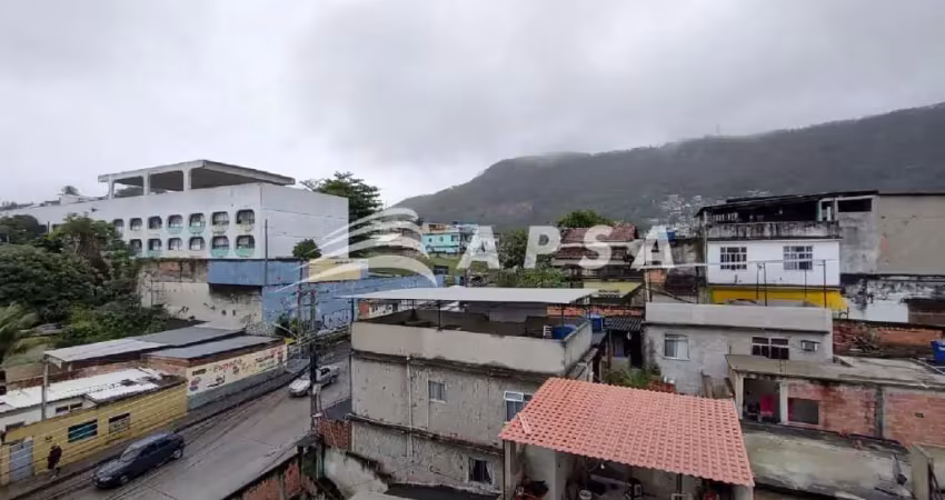 Imóvel de 37m² localizado em cascadura, composto por 1 quarto, banheiro, cozinha e área de serviço.