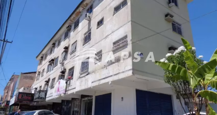 Apartamento com 02 quartos , sala cozinha. em ótima localização prox. a assembleia legislativa , pad