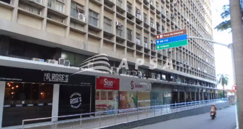 Alugo sala comercial mobiliada, com 36m², banheiro individualizado, localizada no prédio do palácio