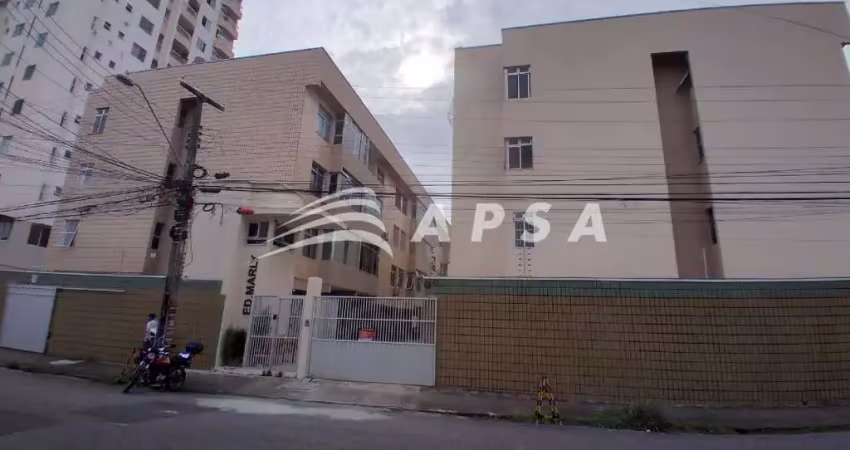 Apartamento amplo com varanda, 02 vagas, sala , cozinha , 03 quartos sendo 01 suite , dependencia  p