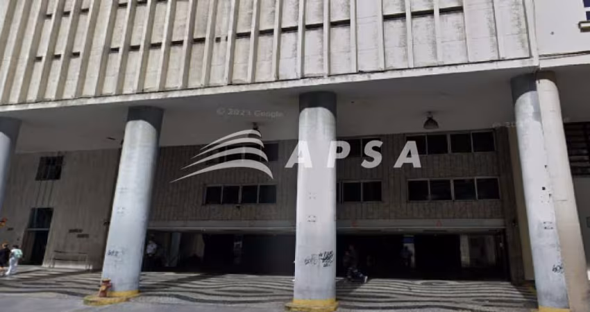 ÓTIMA VAGA DE GARAGEM LOCALIZADO NO CENTRO, PRÓXIMO A DIVERSOS COMÉRCIOS E PORTARIA 24HRS.