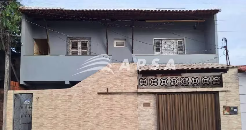 Casa para alugar em excelente localização, a apenas 20 metros da av. silas munguba. o imóvel possui
