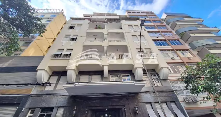 Ótimo apartamento com 62 m² de frente, claro, arejado proximo ao metro e composto por: sala ampla, 2