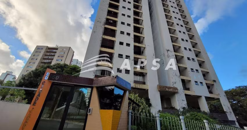 ED. CIDADE JARDIM.   APARTAMENTO DE FRENTE, NASCENTE, VENTILADO, COM ARMARIOS NO QUARTO, SUITE E COZ