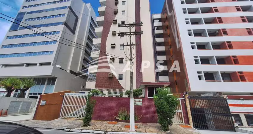 Excelente apartamento localizado no coração da ponta verde, 3 quartos sendo 1 suíte, sala de estar e