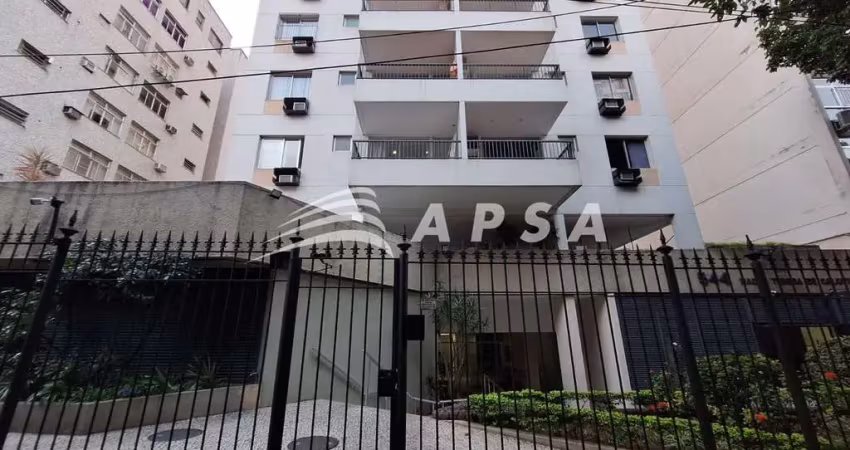 Ótimo apartamento 98m², andar alto, bem ventilado, iluminado e com vista panorâmica, localizado entr
