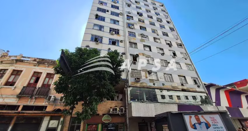 Sobreloja com salão e banheiro em ótima localização.
