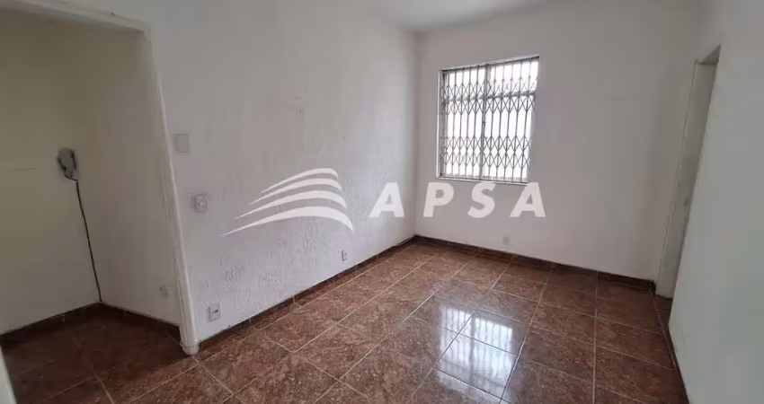APARTAMENTO DE  2 QUARTOS NO MARACANÃ. LOCALIZADO PRÓXIMO A GAL. CANABARRO, HOSPITAL ISRAELITA, CEFE