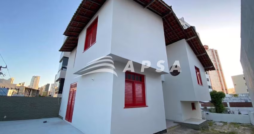 CASA DUPLEX,  3/4, DOIS QUARTOS COM ARMÁRIOS, SALA, COZINHA COM ARMÁRIOS, LAVABO, BANHEIRO SOCIAL, E