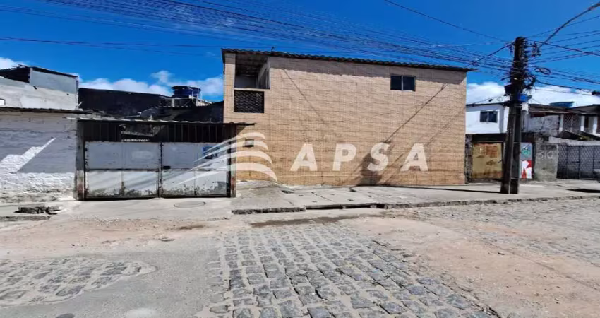 Excelente casa duplex, a de baixo de 42 metros, localizado em afogados, bem ventilada, para seu conf