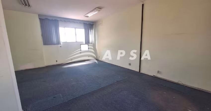 SALA COMERCIAL LOCALIZAÇÃO PRIVILEGIADA PRÓXIMO À ESTAÇÃO DE TREM E COM FÁCIL ACESSO A TRANSPORTE PÚ