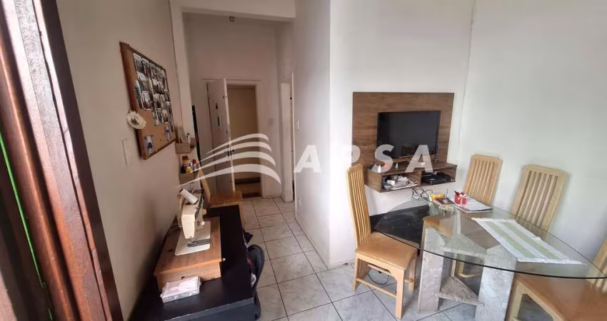NO CORAÇÃO DO LEME, A POUCOS PASSOS DA PRAIA, ENCONTRA-SE UM APARTAMENTO DOS SONHOS, NA GUSTAVO SAMP