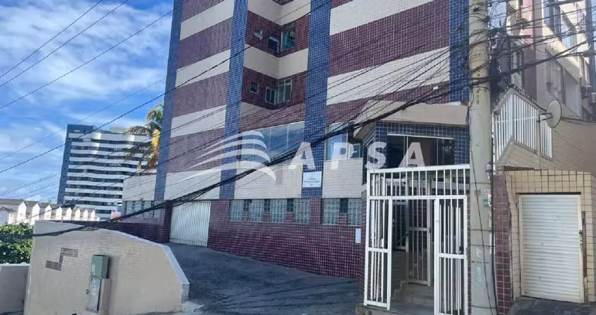 Boa oportunidade no bairro costa azul. apartamento mobiliado, com 64m², composto com 3 quartos, 1 ba