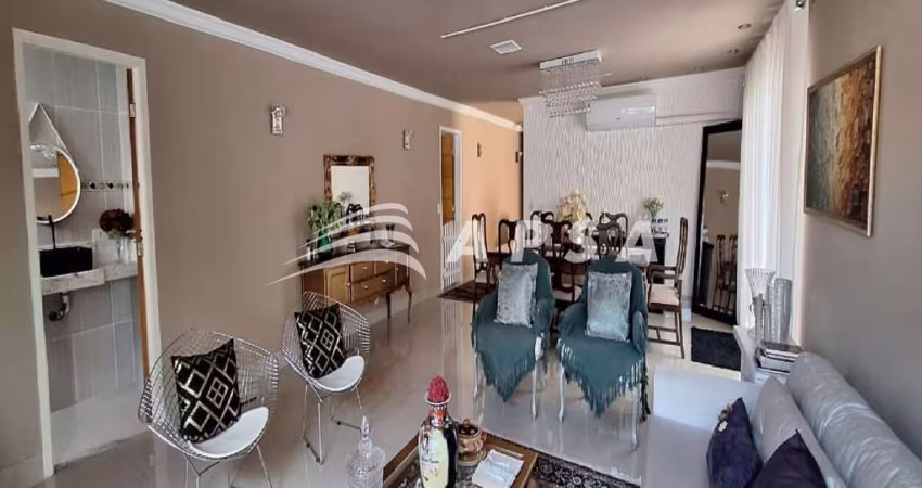 LINDA CASA LINEAR DE CONDOMÍNIO, PARA ALUGUEL, NA RUA DOUTOR CRESPO - RECREIO DOS BANDEIRANTES. COM