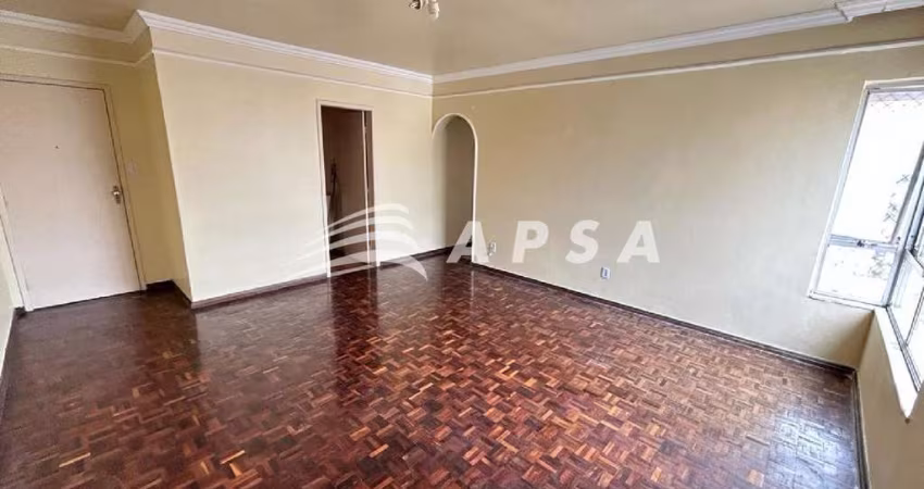 APSA ALUGA APARTAMENTO DE FRENTE, NASCENTE COM 2 QUARTOS, 1 SUÍTE, BANHEIRO SOCIAL E DE SERVIÇO, COZ