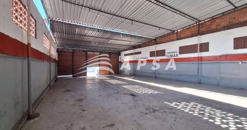 EXCELENTE LOJA/ GALPÃO EM PIEDADE  PARABÉNS, ACABA DE ENCONTRAR O IMÓVEL PERFEITO PARA O SEU NEGÓCIO