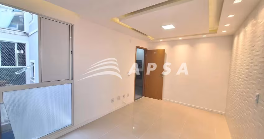 APARTAMENTO NO EUSÉBIO, DISPÕE DE 2 QUARTOS, SALA, COZINHA AMERICANA COM ARMÁRIOS E COOKTOP, BANHEIR