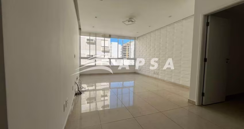 PRONTO PARA MORAR NO LEBLON LOCALIZADO NO CORAÇÃO DO LEBLON, ESTE APARTAMENTO DE 120 M²,  É TOTALMEN