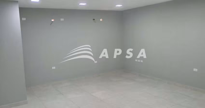 EXCELENTE SALA COMERCIAL CONTENDO  1BANHEIRO SOCIAL,  COM 1 GARAGEM COBERTA, 42 METROS QUADRADOS, LO