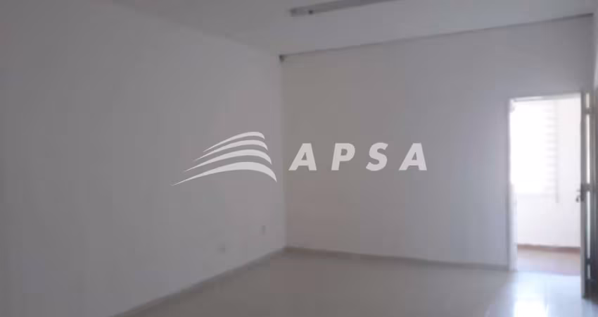 EXCELENTE FLAT CONTENDO 1BANHEIRO SOCIAL,  COM 1 GARAGEM COBERTA, 38 METROS QUADRADOS, LOCALIZADA EM