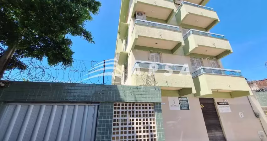APARTAMENTO COM 02 QUARTOS, VARANDA, SALA, COZINHA, BANHEIRO GARAGEM .