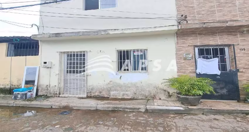 Excelente casa contendo 2  quartos, 1banheiro social, duplex,  52 metros quadrados, localizada no co