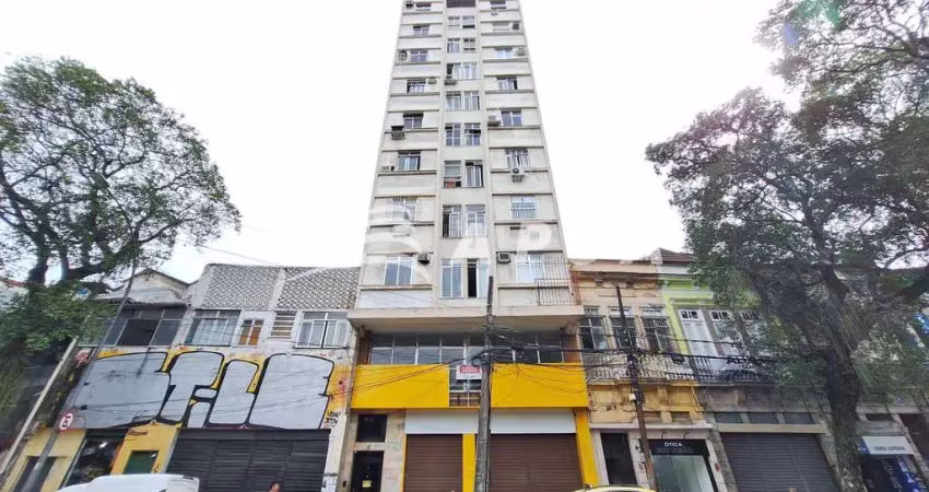 Ótimo imóvel de 32m² no bairro do catete! sendo uma sala ampla, quarto, banheiro social e cozinha. e