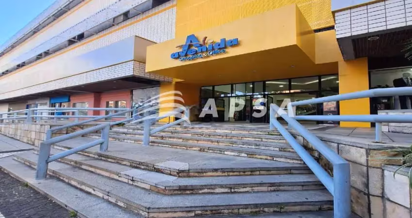 Loja de 150 m² no coração da aldeota, climatizada e mobiliada, recepção ampla, 6 salas, projeto lumi
