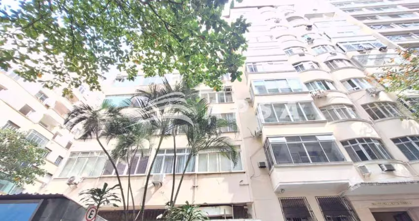 Excelente conjugado, de 29m², recentemente reformado com pintura nova e porcelanato. composto por sa